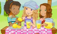 Holly Hobbie: Lemonade Stand | NuMuKi